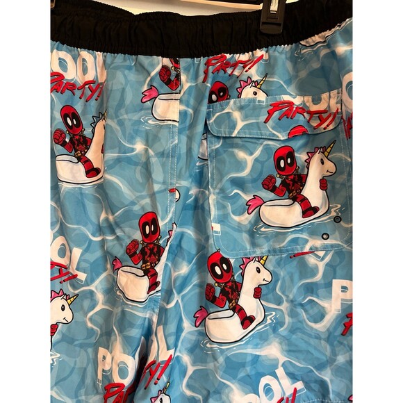 Deadpool More Pool Party Men's size 2XL - Picture 4 of 5